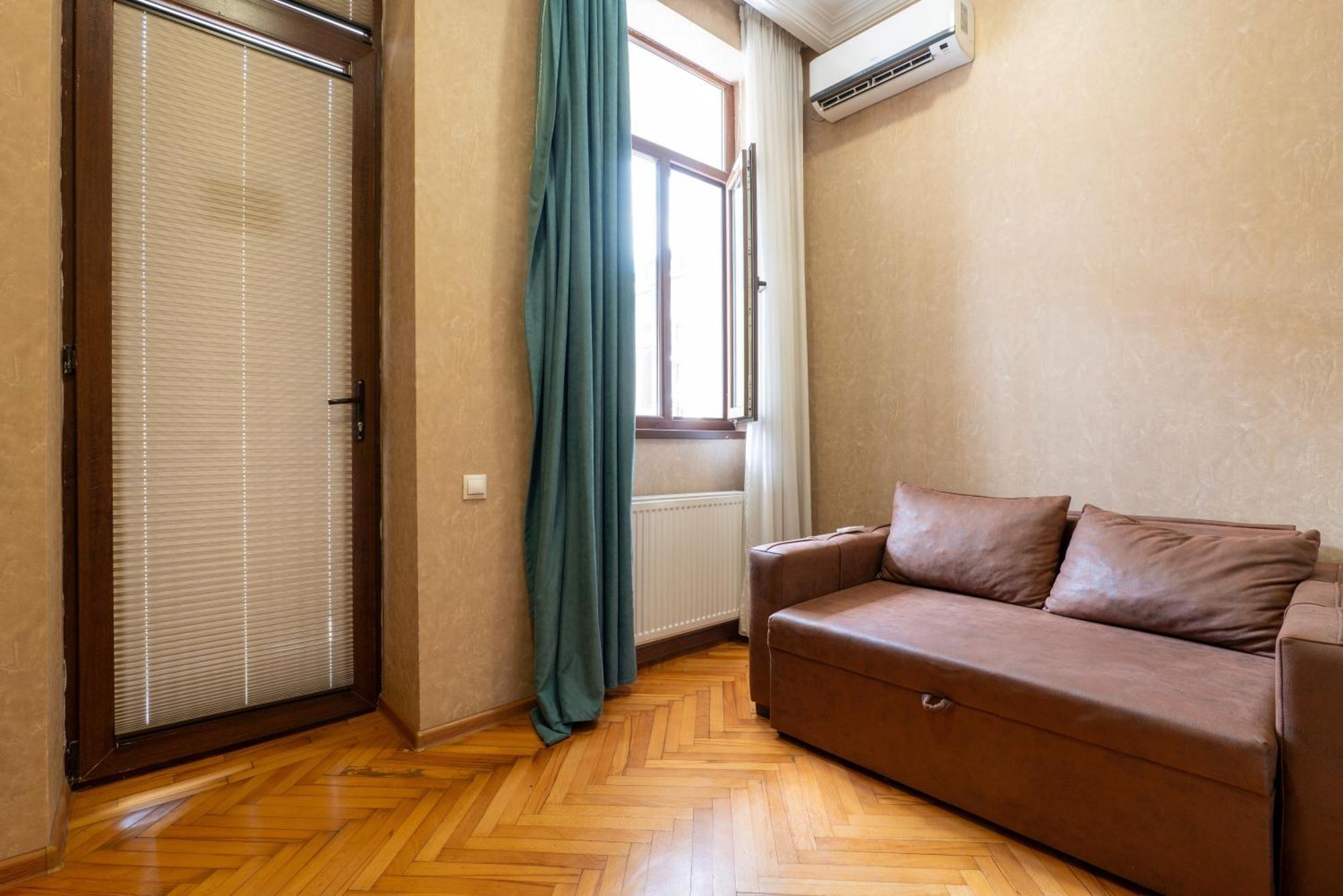 Hotel A&K Τυφλίδα Εξωτερικό φωτογραφία
